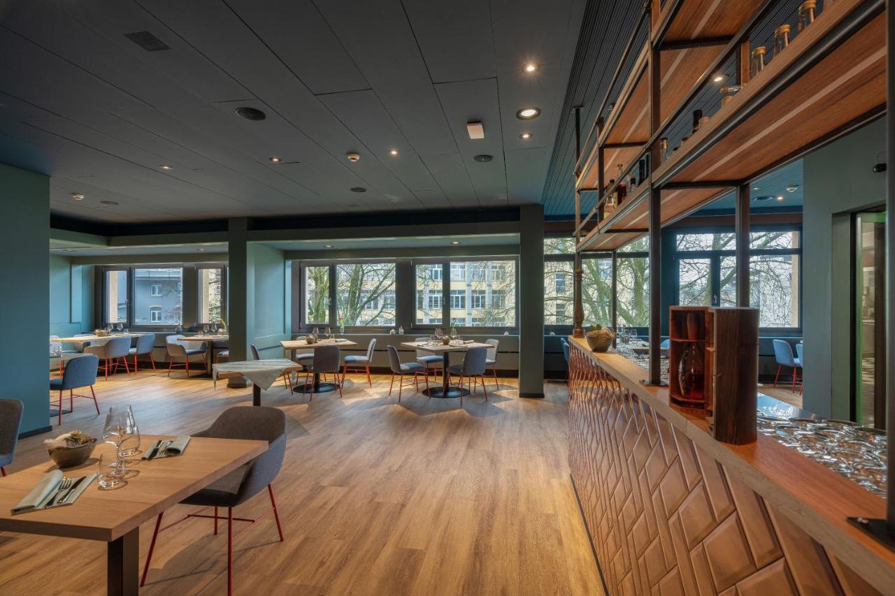 Hotel B-smart Schoenenwerd 4*