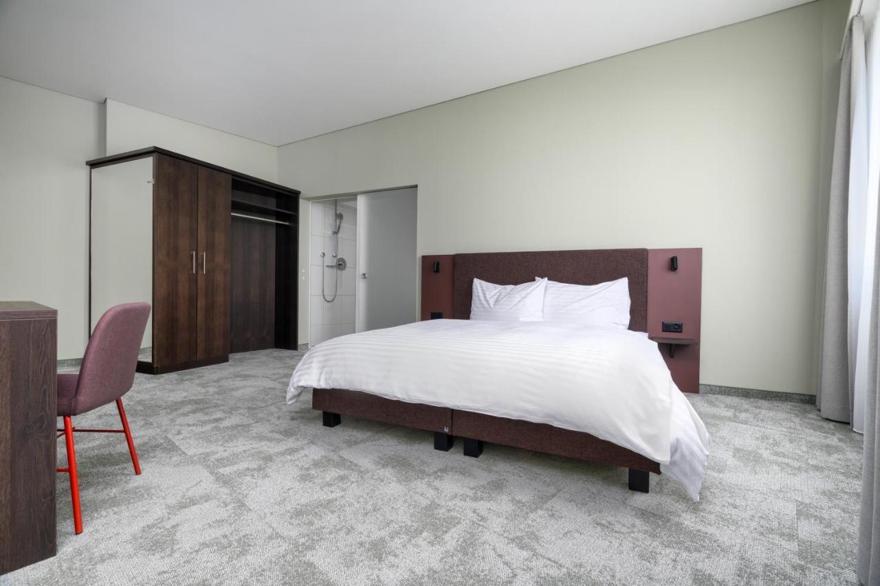 B-smart Schoenenwerd Hotel 4*