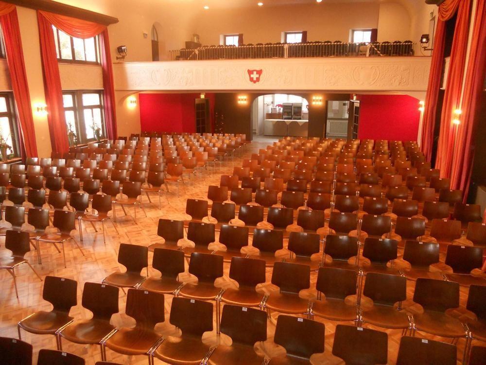 Hotel B-smart Schoenenwerd 4*